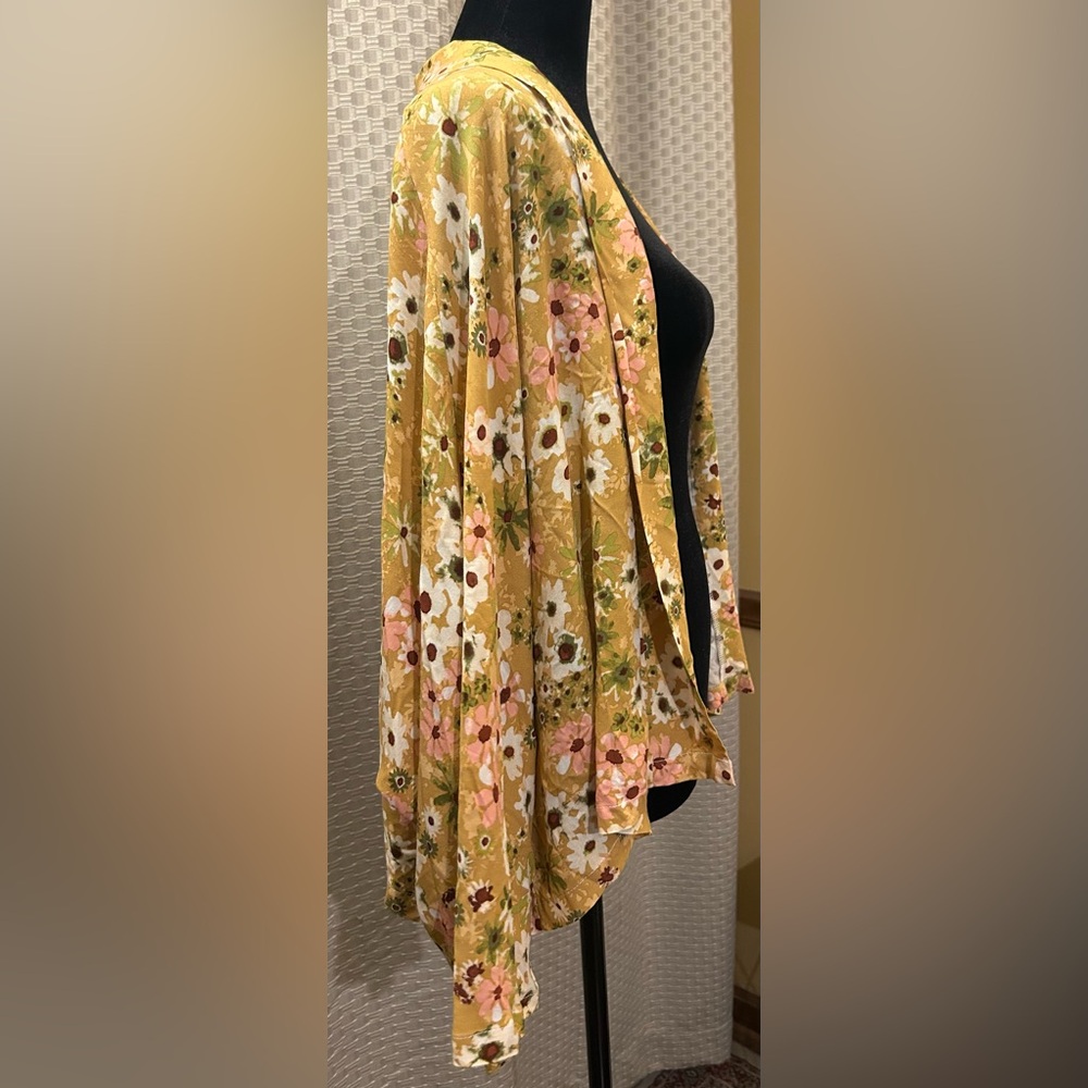 NWT. Sonoma Floral Yellow Kimono Cardigan - Picture 5 of 7